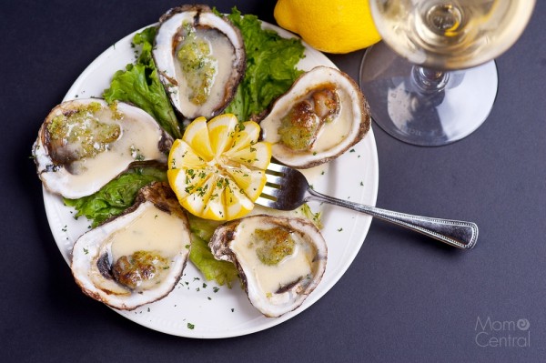 France: Oysters, Oysters, and More Oysters at the Café de Turin