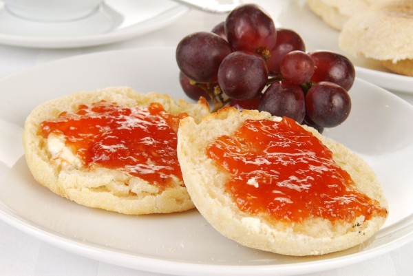 Jam Fest – New Smucker’s Natural Fruit Spreads Enhance More than English Muffins