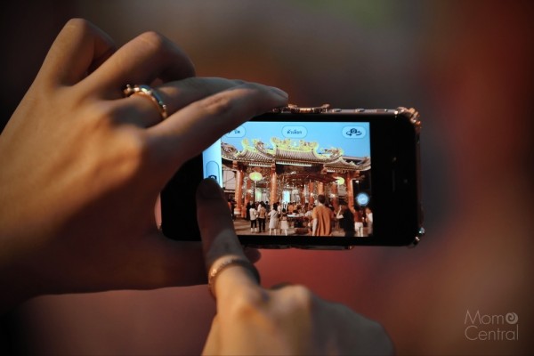 Turn your iPhone Photos into a Keychain Album with the Photos2Books App